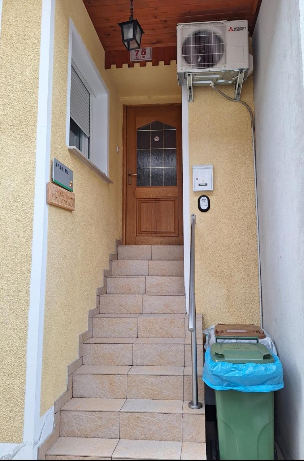 בובק Apartma Pr Marusi מראה חיצוני תמונה